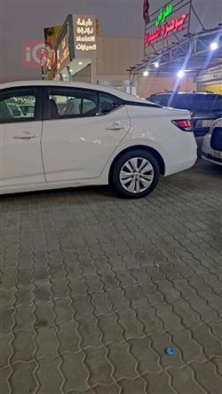 نيسان سنترا